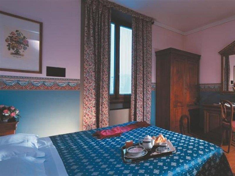 iH Hotels Firenze Select Zimmer foto